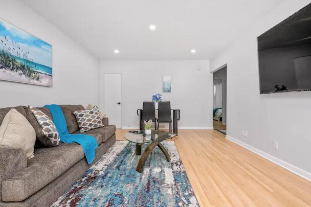Accessible/Petfriendly-2Bedsuite Calgary Zewnętrze zdjęcie