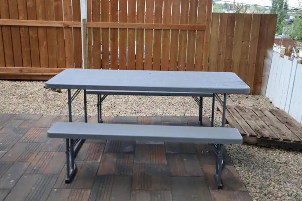 Accessible/Petfriendly-2Bedsuite Calgary Zewnętrze zdjęcie